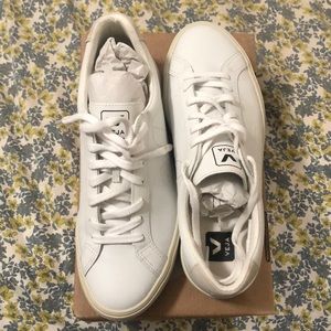 Veja Esplar Sneakers